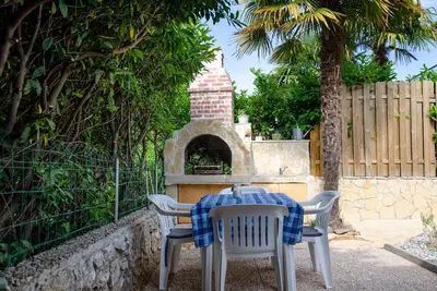 Image de Appartement de vacances Malinska pour 1 - 4 personnes avec 2 chambres Ă coucher - Appartement de vac
