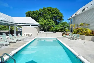 Image de Duval Sea Turtle by AvantStay | Great Location | Close to Shops | Shared Pool!