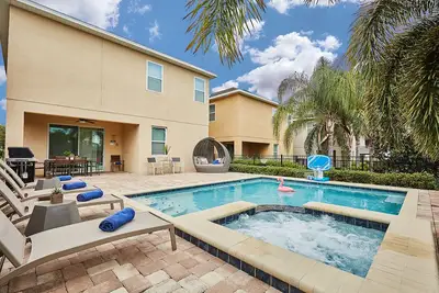 Image de Luxury Family Villa + Encore Waterpark +10min Disney + Private Pool + Game Room