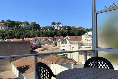Image de T3 renoviert 55m2, Südbalkon & Parkplatz – Innenstadt