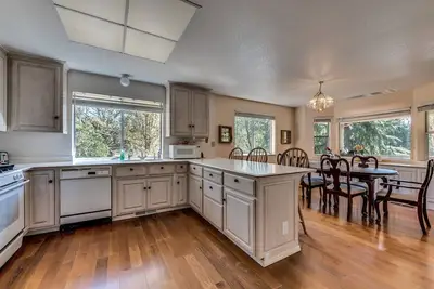 Image de Casa Del Lago - Only 200 Yards from the Beach by Yosemite Region Resorts