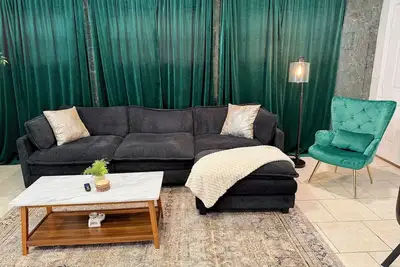 Image de Stylish 2br in Downtown Orlando, Walk to Lake Eola & Colonial Town!