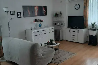 Image de Air-conditioned apartment with balcony in a quiet residential area on the coast