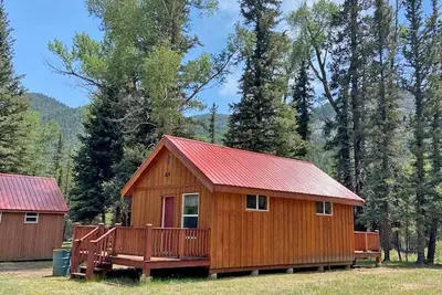 Image de Aiym Camp Riverfront Duplex Cabin, Alamosa Canyon!