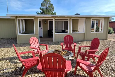 Image de 3-bdrm vacation home 28 minutes from Historic Tombstone, the Yellow Door awaits!