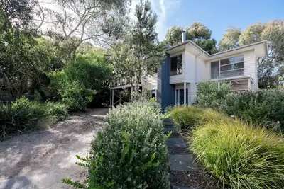 Image de Coastal Oasis - Australian Bush Meets Surf Retreat