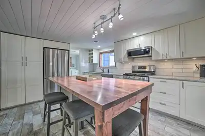 Image de Prudenville Retreat w\/ Yard ~ 1 Mi to Lake!