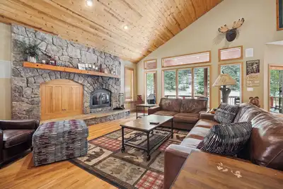 5 bedroom Mountain Retreat w/ private hot tub in Keystone Resort