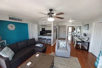 Image de Modern 2br Condo Steps from Jacksonville Beach