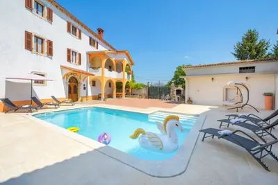 Image de Holiday House Karla Valentina