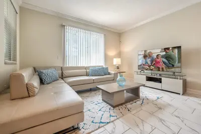 Image de Last Minute Disney Getaway! Townhouse with Private Pool. Book Now! #46733