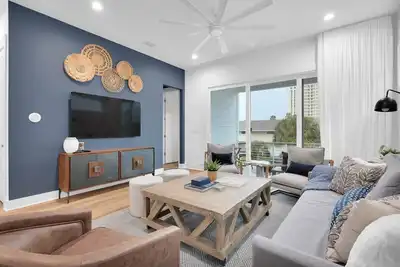 Image de Family Tides - 4br/3bath 1 block to the Beach