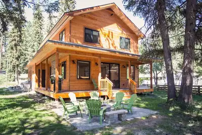 Image de Brand New Cabin w/ Air Conditioning & 4 King Suites!