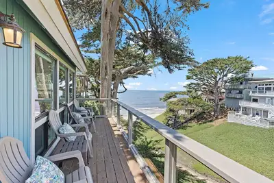 Image de Bright, Steps to Sand, Ocean Views