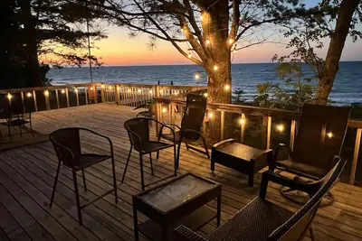Image de Captain's Cottage Lake Superior Beachfront Deer Park