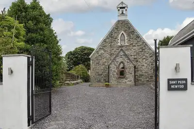 Image de A wonderful opportunity to stay in a beautifully converted chapel.