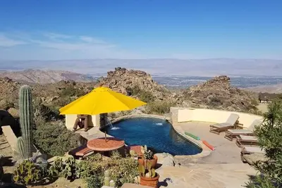 Image de Viva Las Rocas Private Palm Desert Estate- Privacy & Exclusivity