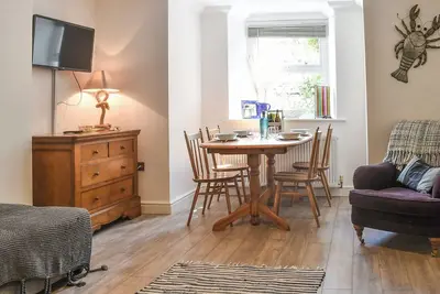 Image de Seashells could not be better situated, with both the beach and the town centre on your doorstep.