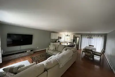 Image de Cozy and quite getaway 3 bedroom, 4 season home