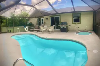 Image de Large Breed Dog-Friendly Home with Private Heated Pool & Hot Tub