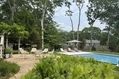 Image de Modern Renovated 3 Bedroom in the Springs - Heated saltwater pool