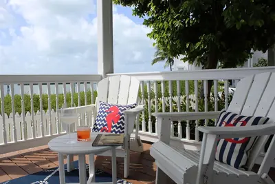 Image de Seaside Escape - Waterfront Villa
