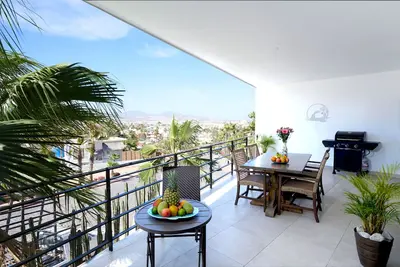 Image de Stylish Pedregal Condo, Walk to Downtown & Marina, Top Restaurants & Nightlife