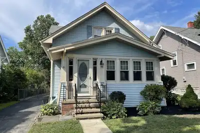Image de Historical Charm, in the Village of Orchard Park, easy to everywhere