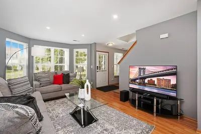 Image de Romeoville Fhs Rental - Harmony
