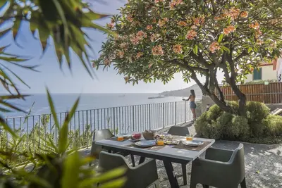Image de House by the sea, with harbor view - Lazareto Mar