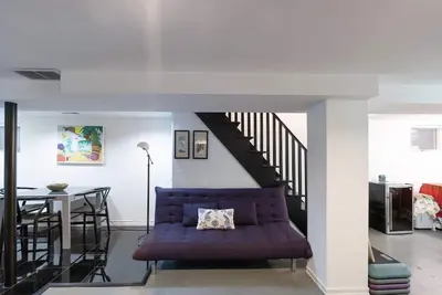 Image de Million Dollar 2 Bedroom in Old Toronto minutes from Downtown sleeps 3!