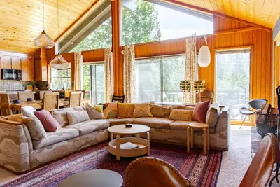 Image de Epic stargazing at the Treehouse Chalet