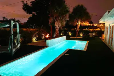 Image de Remodeled 4 Bedroom House with Pool - 12 minutes to beach or downtown St Pete