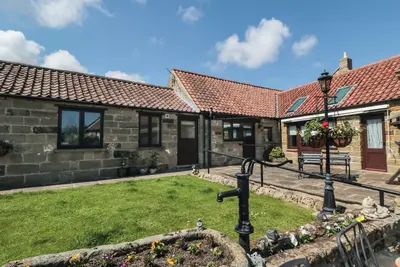 Image de Beaconsfield Cottage, family friendly, with a garden in Scalby