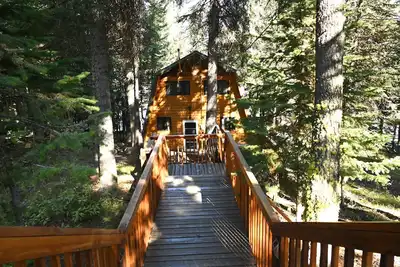 Image de Henrys Lake Waterfront Cabin|Hot Tub! |Garage