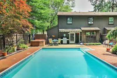 Image de Malta House w/ Pool: 9 Mi to Saratoga Race Course!