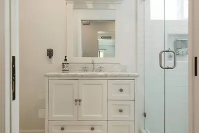 Guest Place in Pasadena w/ Private Entrance
