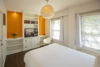Image de de Luxe-Queen-Salle de bain et douche-Street View