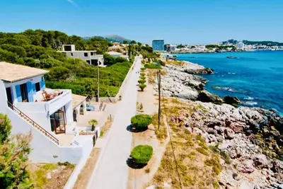 Image de Villa facing the sea - Sa Pedrus