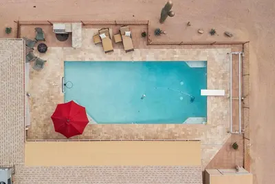 Image de Superstition Manor Home Huge Pool, internet, 3 bedrooms 3 baths, Rv Parking Pets