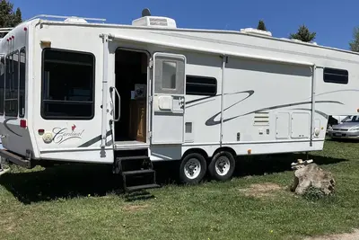 Image de Camping, but more comfy
