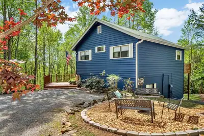 Image de Blue Bell Cottage, 2 Kings, 2 fire pits. Arcade Game. Corn home game.