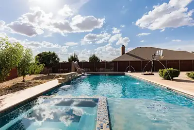 Image de The ultimate resort ranch style pool home on nearly a half acre!