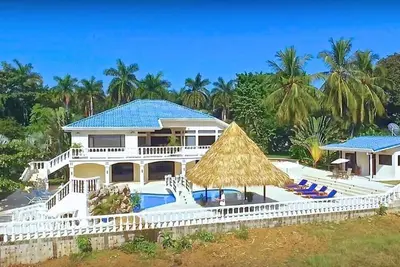 Image de Luxury Tambor Estate with private pool, jacuzzi, and panoramic view
