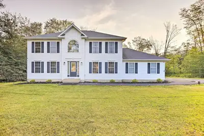 Image de Hot Tub & Fire Pit: Family Home in Tobyhanna