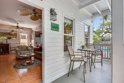 Image de Land Of Love by AvantStay | Pets Allowed! Shared Pool! Great Location!