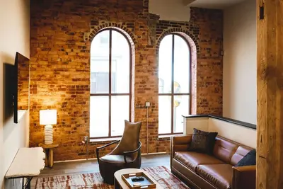 Image de Three Trails • Unit 3 Townhome | WineCountry\/Downtown\/Charm