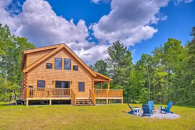 Image de Peaceful North Haverhill Haven w/ Wood Fire Pit