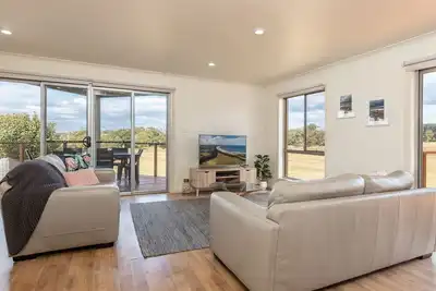 Image de The Gem @ 39b Emerald Drive
