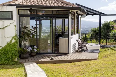 Image de Cozy Loft with big terras having a spectaculair view of San Jose